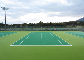 屋久島健康の森公園テニスコート（2016年・鹿児島県）